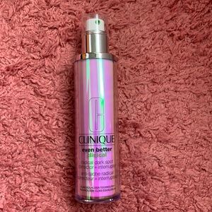 Clinique radical dark spot corrector+interrupter